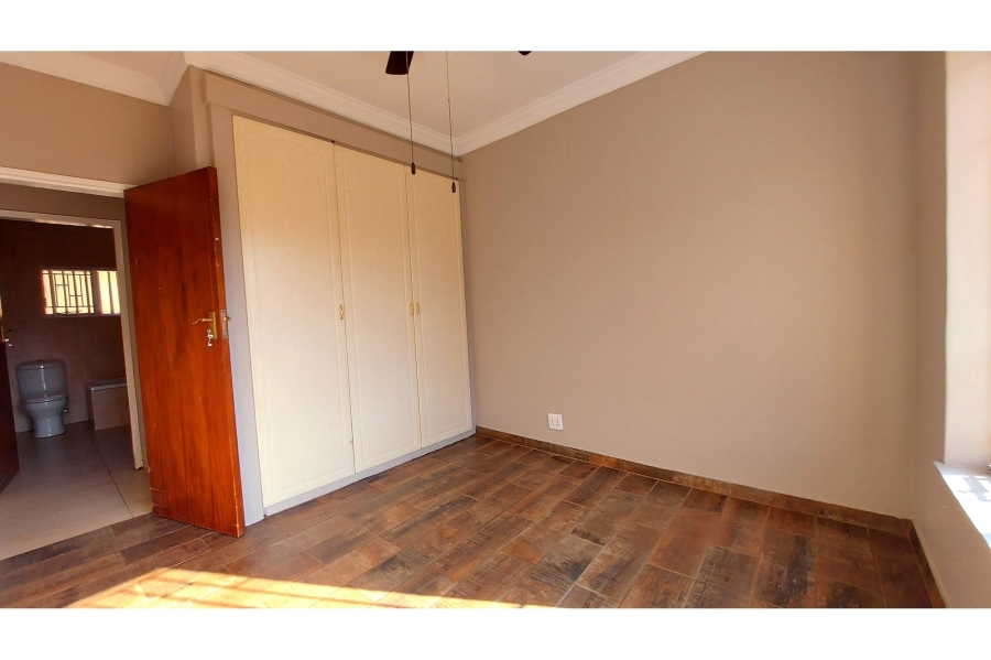 6 Bedroom Property for Sale in Ifafi North West
